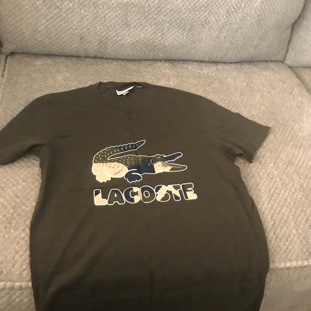 Lacoste army green t-shirt